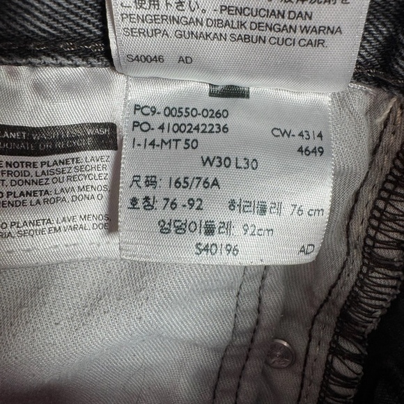 Levis Jeans Womens 30x30 Black 550 Straight Leg Mid Rise - Picture 5 of 13